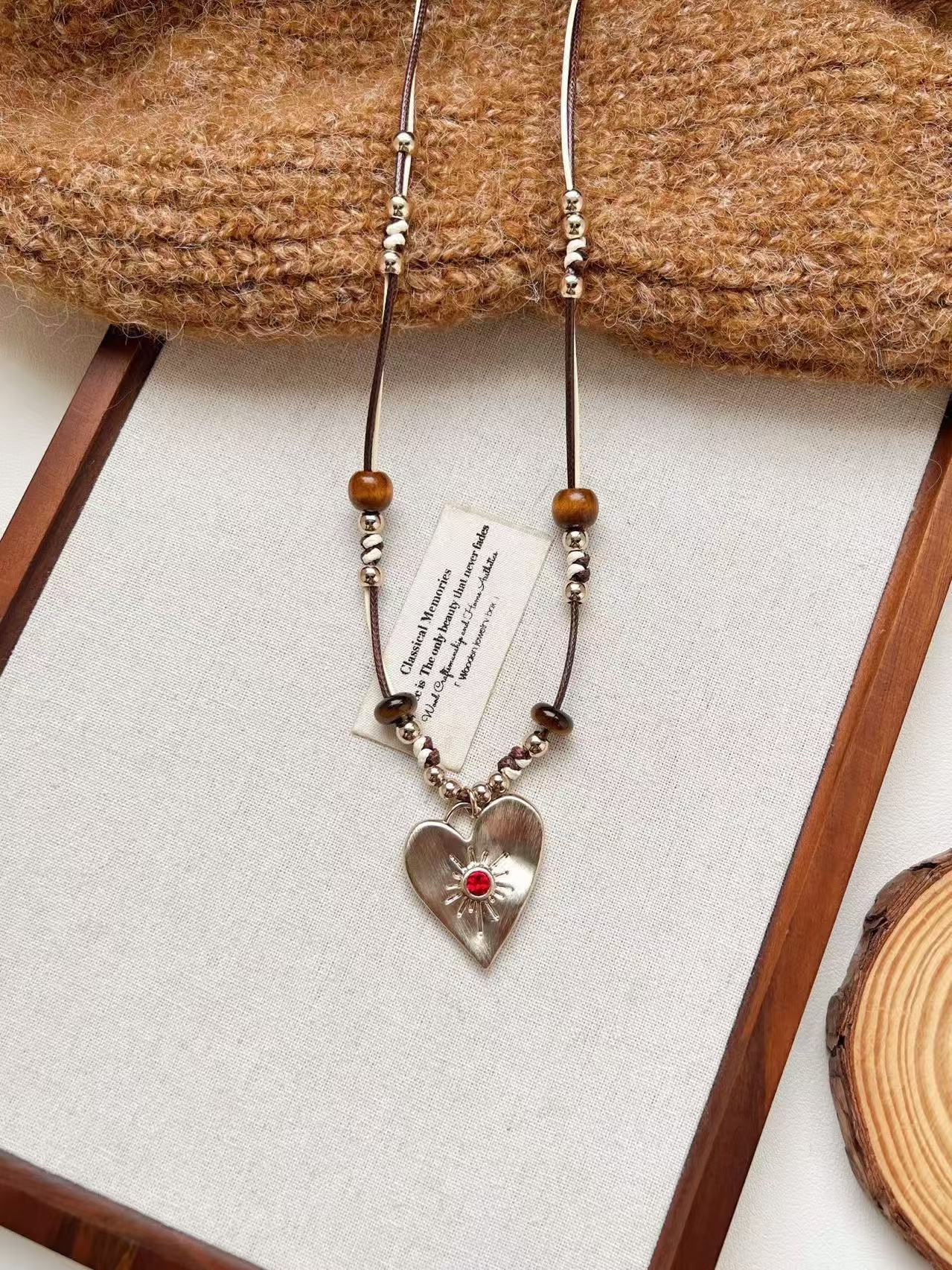 Original Niche Design Vintage Heart Pendant Necklace
