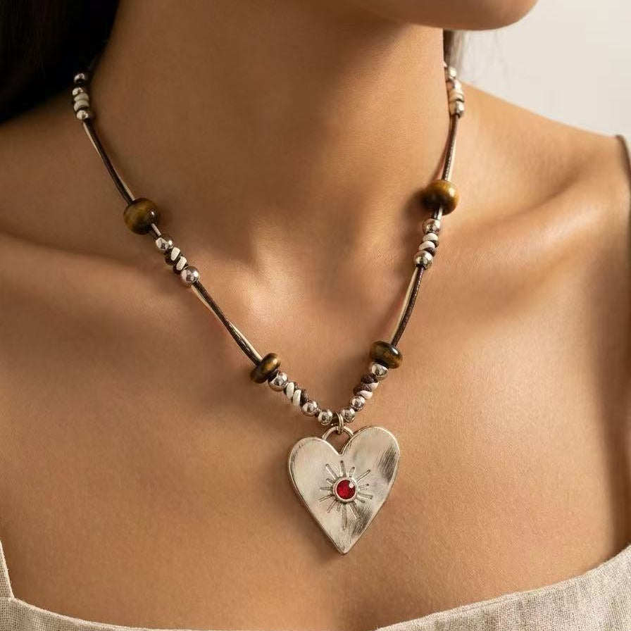 Original Niche Design Vintage Heart Pendant Necklace